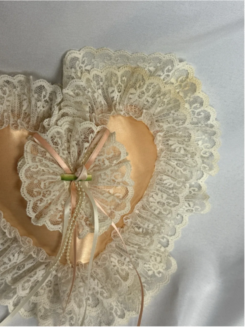 Vintage Peach Satin Heart w Lace Over Lay Pink Ribbon and Pearls CUTE (READ)